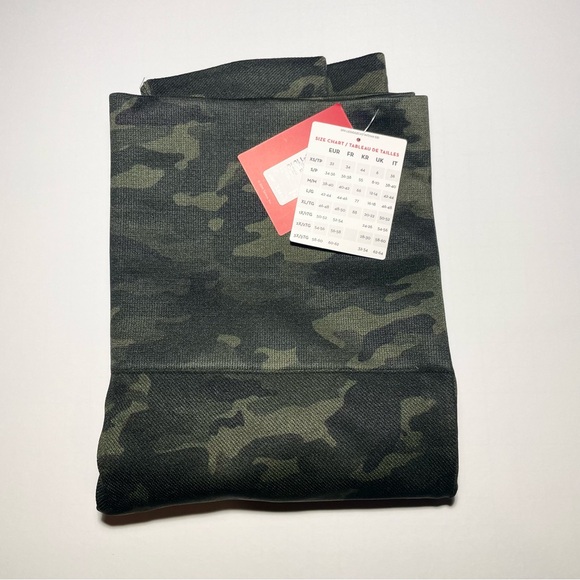 Spanx Look at me now green camp leggings size medium - Picture 2 of 7